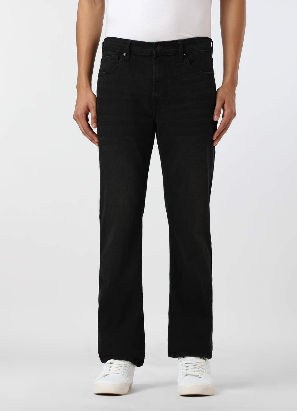 Men Black Mid Rise Straight Fit Stretchable Jeans, , large image number 1