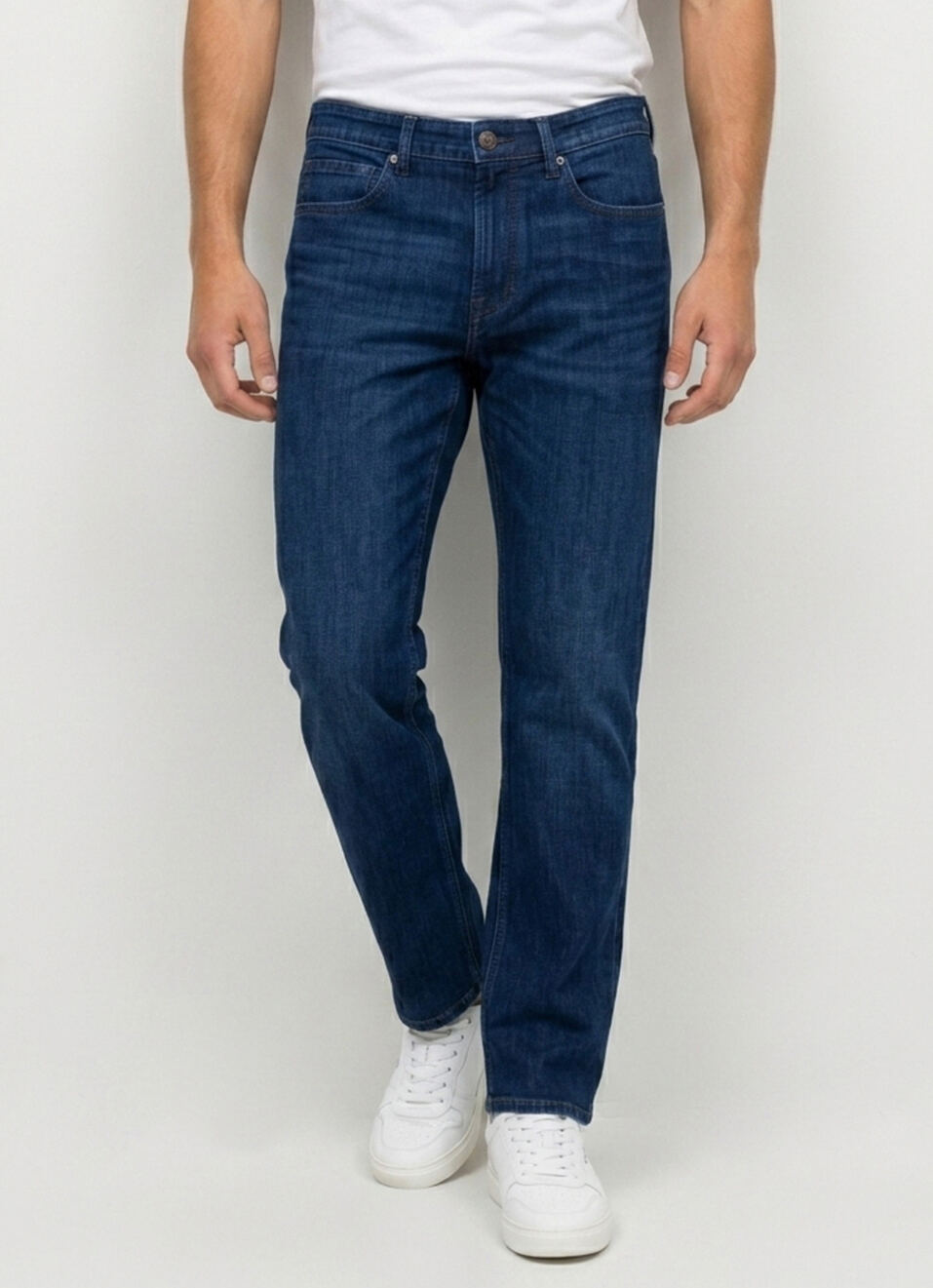 Men Blue Relaxed Straight Fit Mid Rise Jeans, , large image number 2