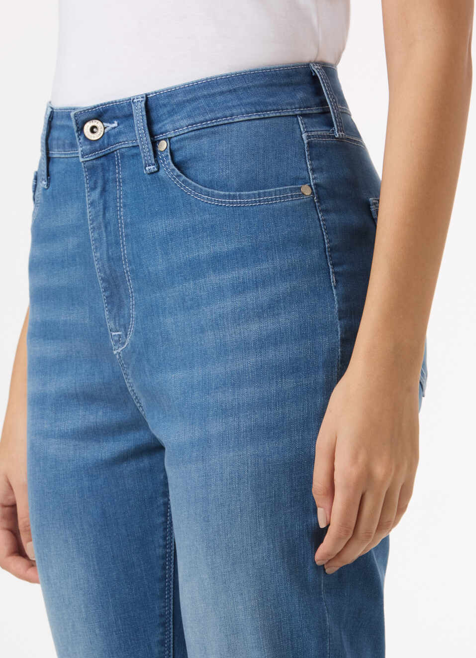 Women Blue High Rise Flared Leg Powerflex Jeans, , large image number 4