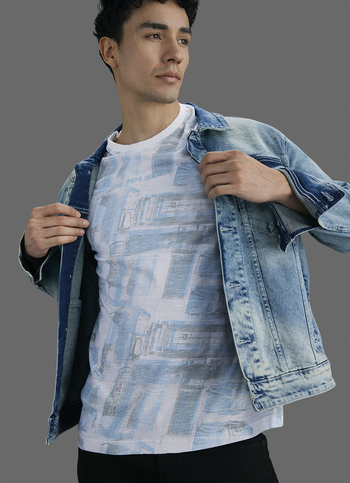 Men White Printed Slim Fit Short Sleeve T-shirt