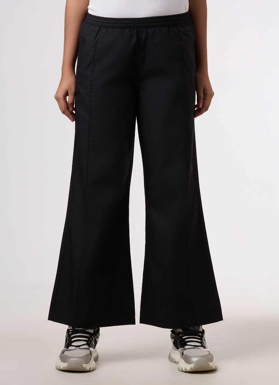 Women Black High Rise Wide Leg Cargo Pants, , large image number 1