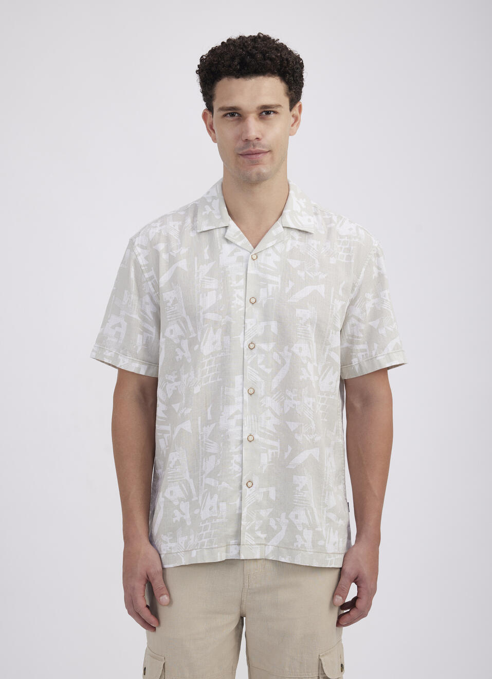 Men Beige Resort Collar Abstract Print Short Sleeve Shirt, , large image number 1