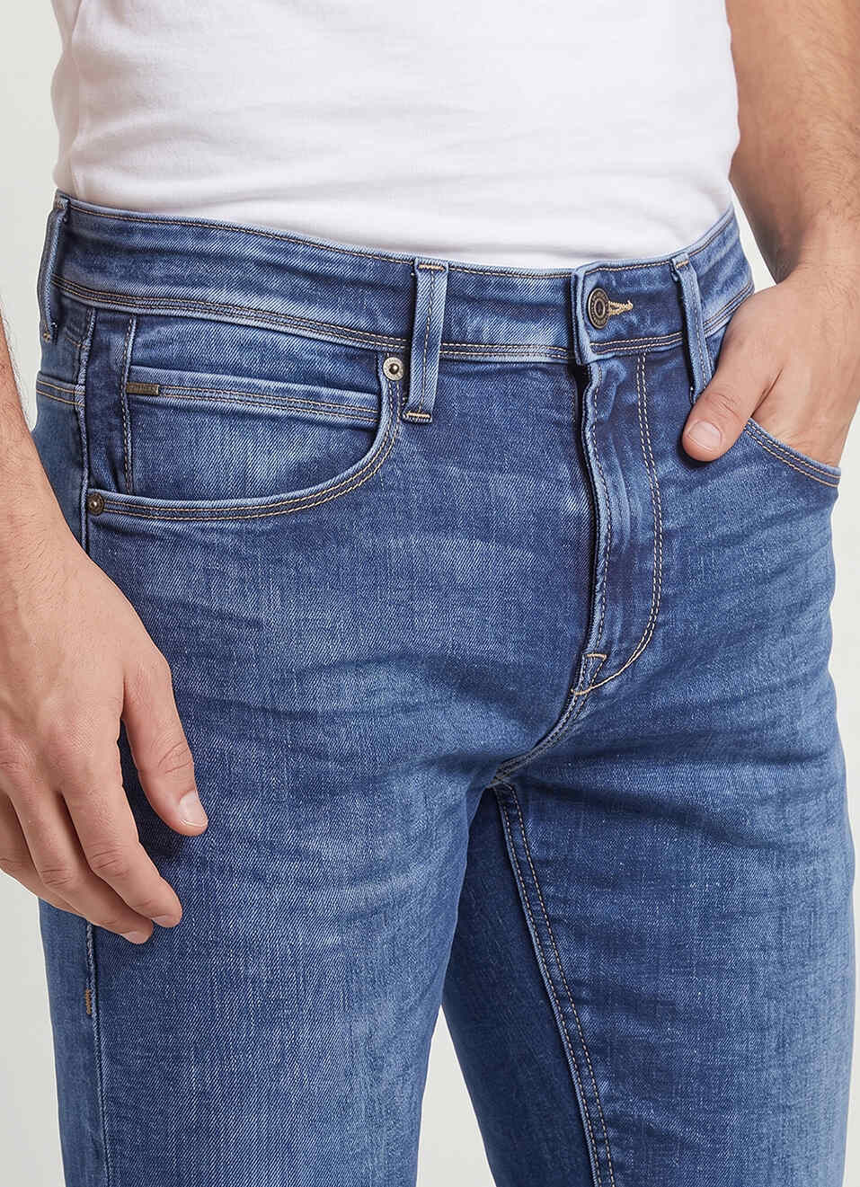 Men Blue Slim Fit Mid Rise Stretchable Jeans, , large image number 4