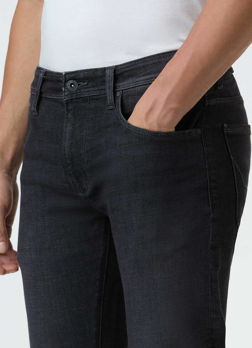 Men Black Mid Rise Slim Fit Stretchable Jeans, , large image number 4