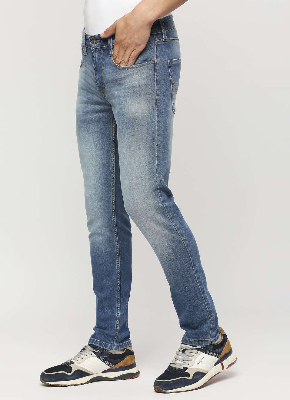 Vapour Light Blue Low Waist Tapered Jeans, , large image number 0