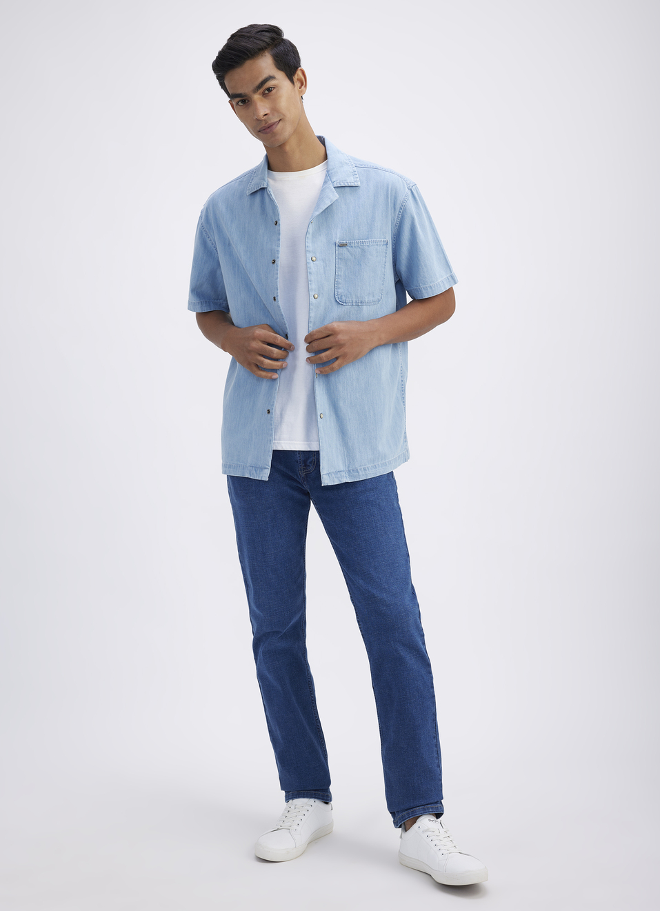 Men Blue Resort Collar Short Sleeve Denim Shirt, , large image number 5