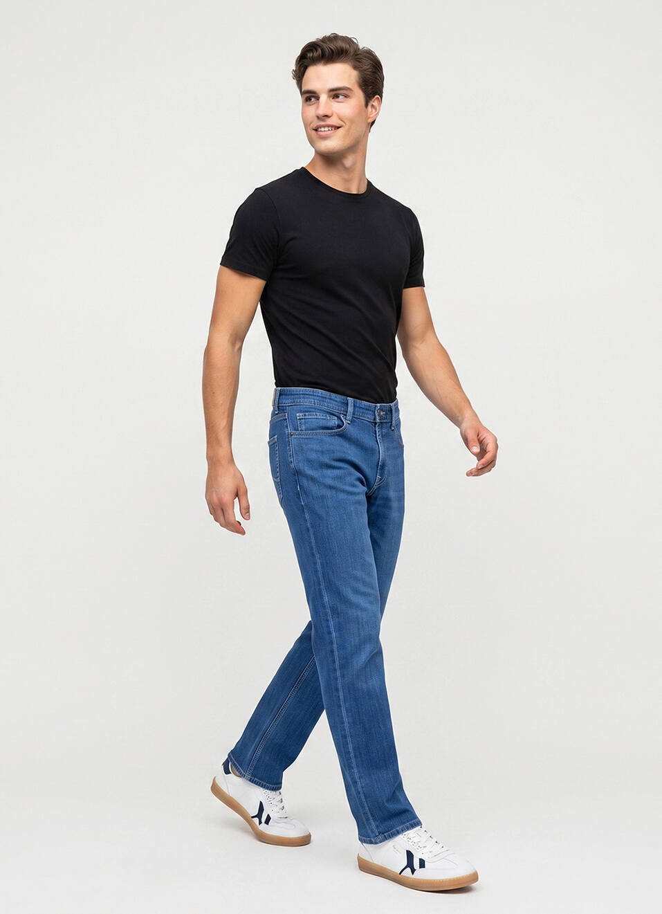 Men Blue Relaxed Straight Fit Mid Rise Stretchable Jeans, , large image number 7