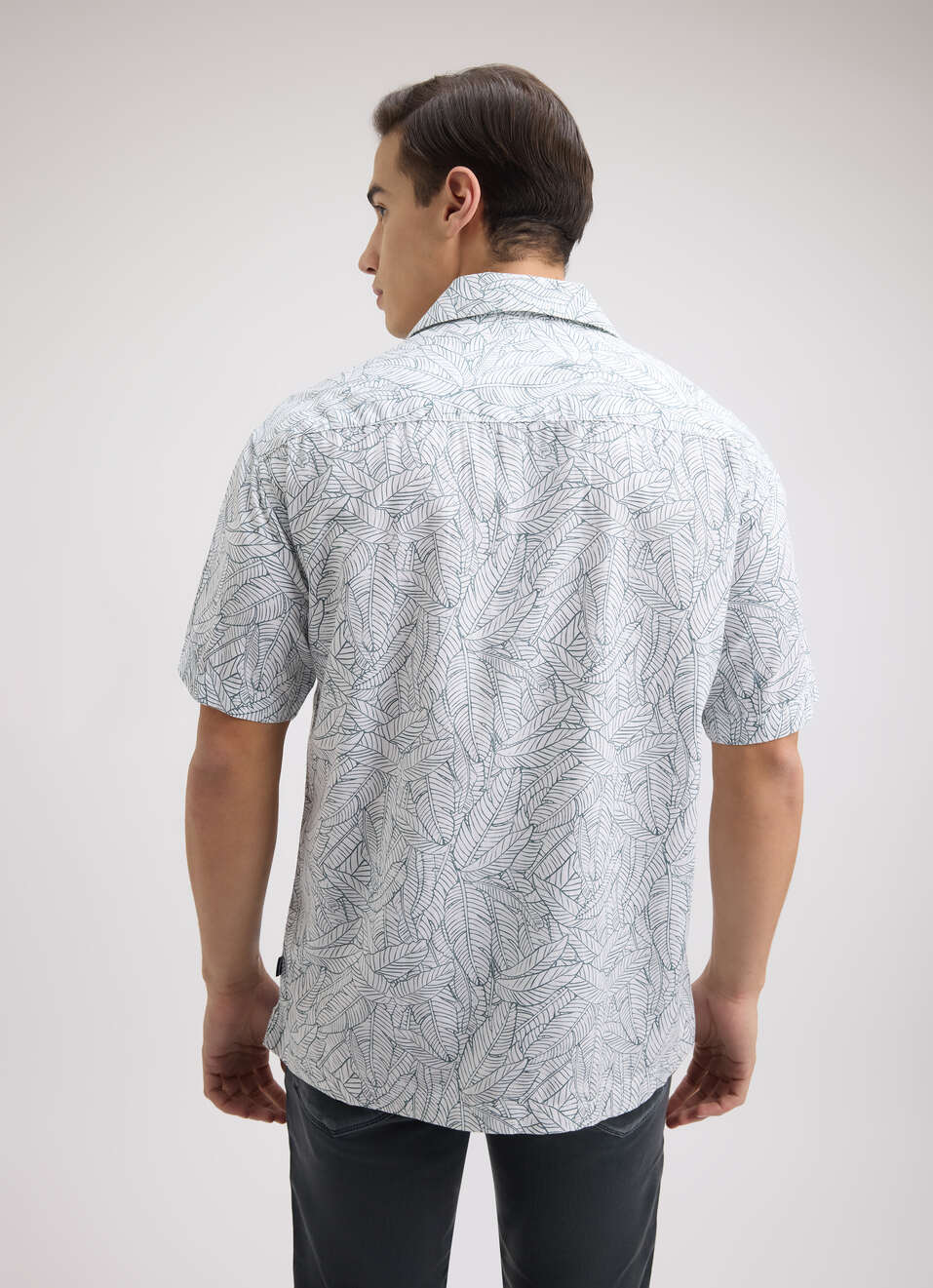 Men White Printed Resort Collar Short Sleeve Shirt, , large image number 2