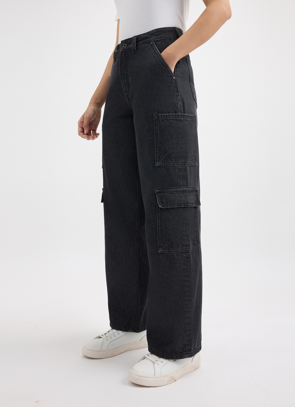 Women Black Straight Fit High Rise Cargo Jeans , , large image number 3