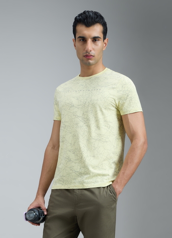 Men Yellow Abstract Print Slim Fit T-shirt