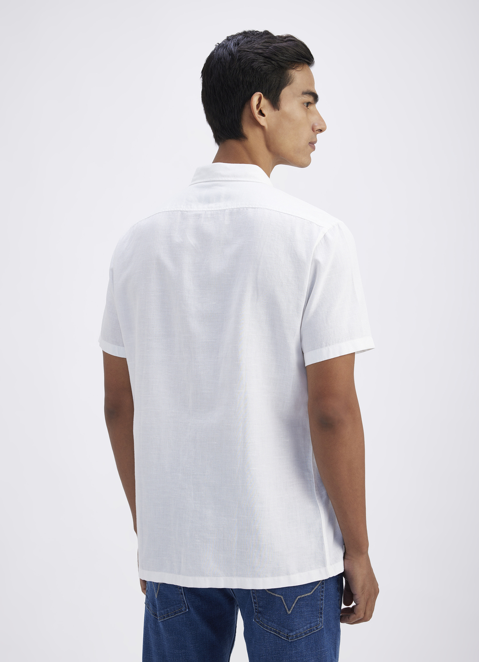 Men White Patch Pocket Short Sleeve Shirt, , large image number 2