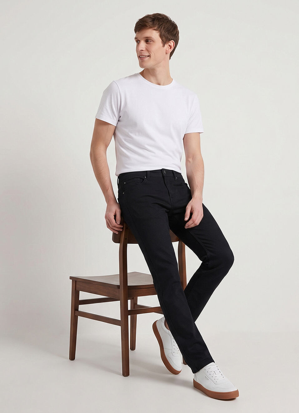 Men Black Slim Fit Mid Rise Jeans, , large image number 1