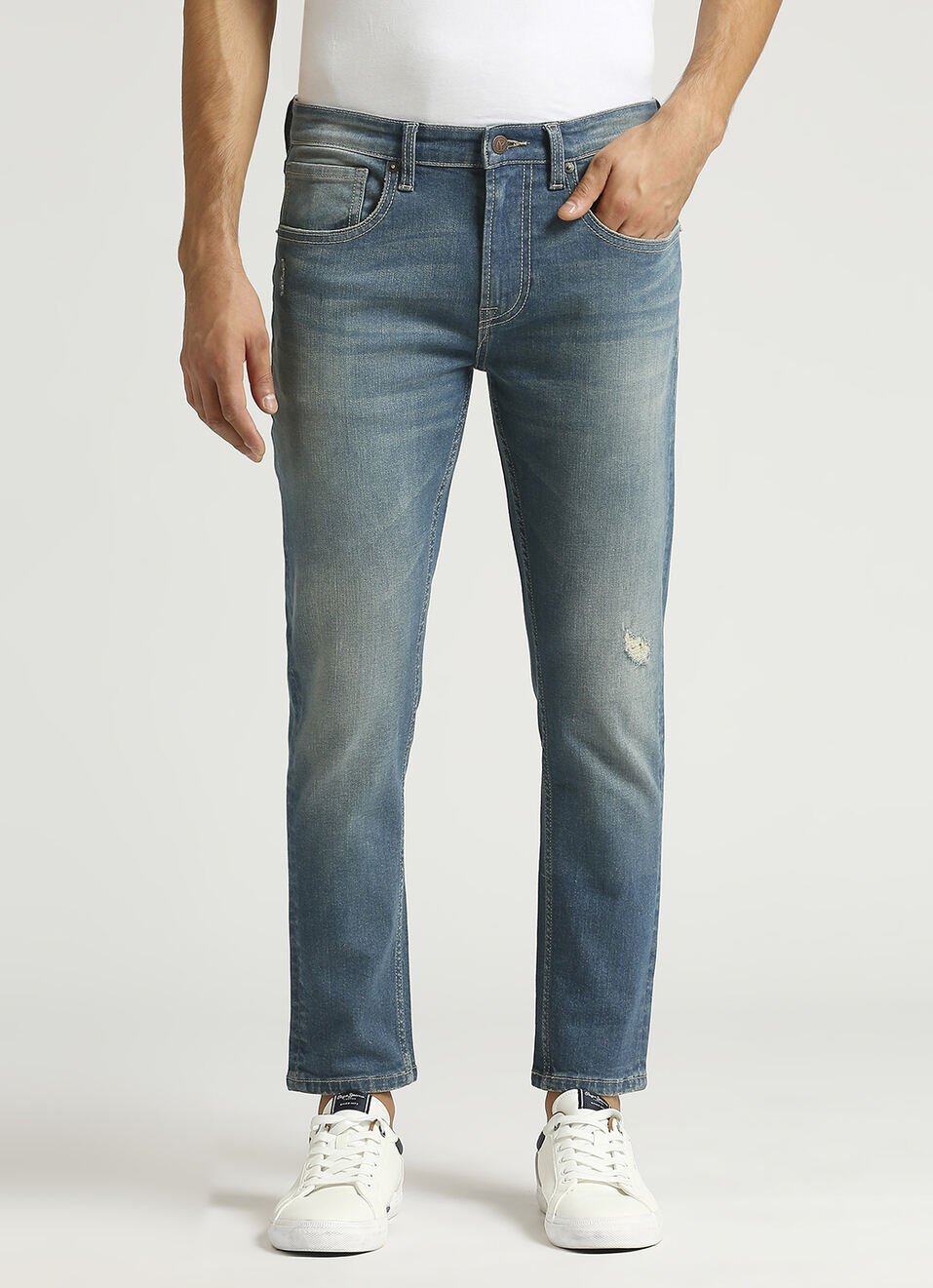 Chinox Distressed Blue Mid Rise Ankle Jeans, , large image number 2