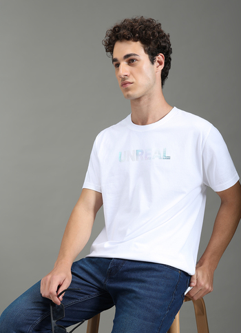 Men White Graphic Relaxed Fit T-shirt
