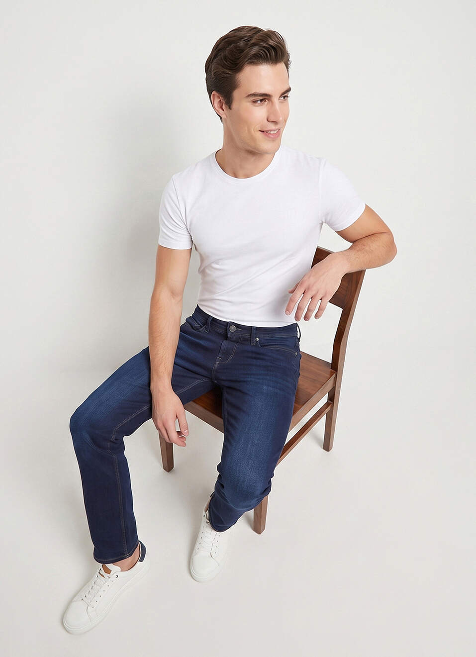 Men Blue Straight Fit Mid Rise Stretchable Jeans, , large image number 1