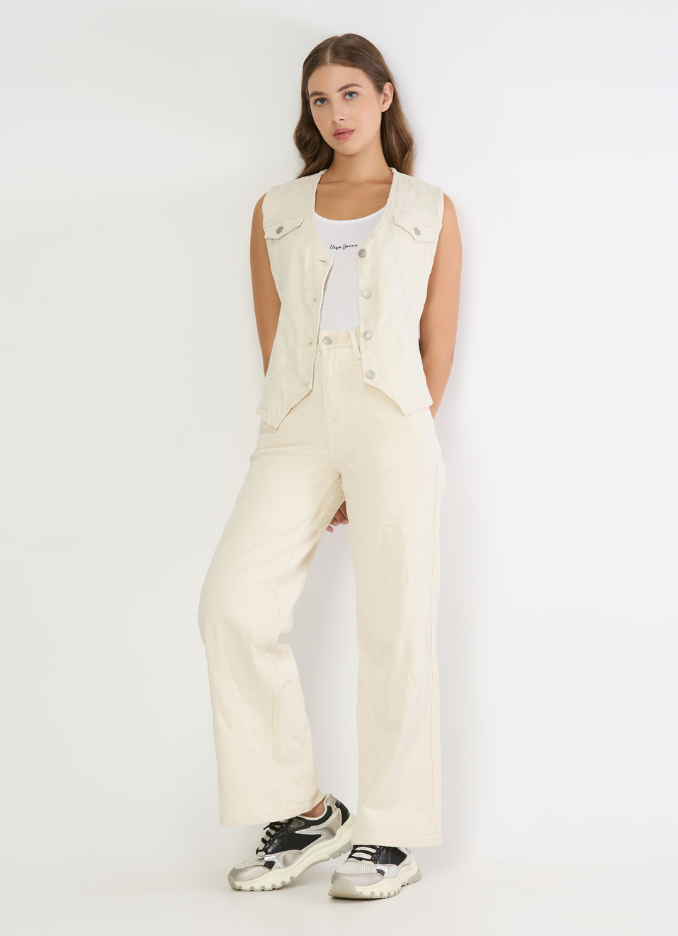 Women Off White Sleeveless Denim Jacket, , large image number 5
