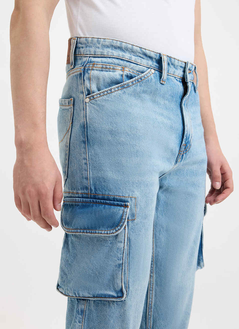 Men Blue Straight Fit Mid Rise Cargo Jeans, , large image number 4