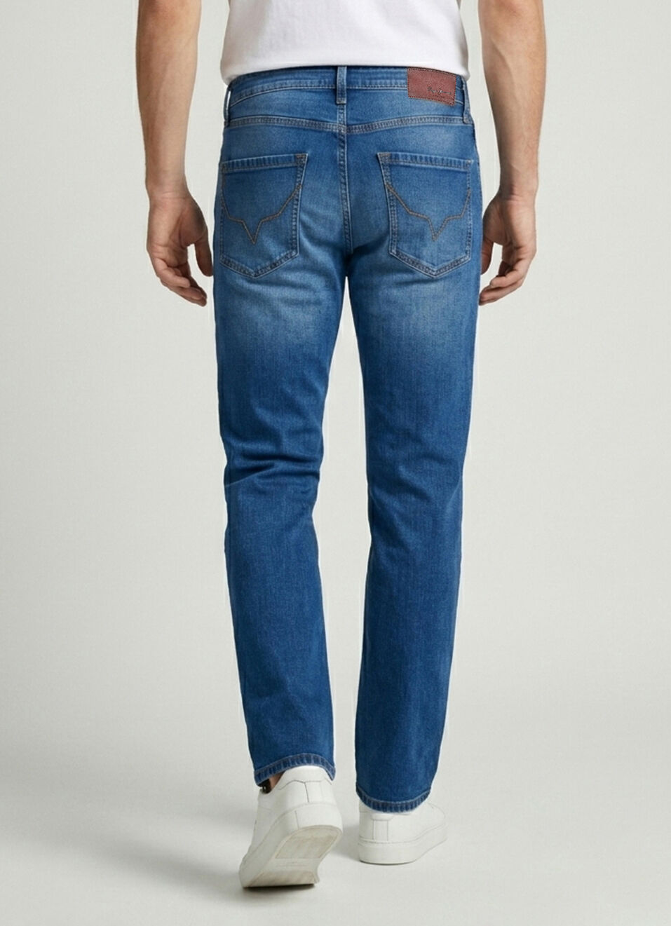 Men Blue Relaxed Straight Fit Mid Rise Stretchable Jeans, , large image number 3