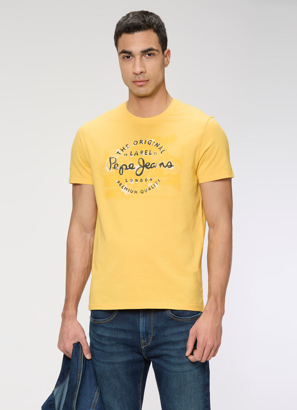 Men Yellow Slim Graphic T-shirt, , large image number 0