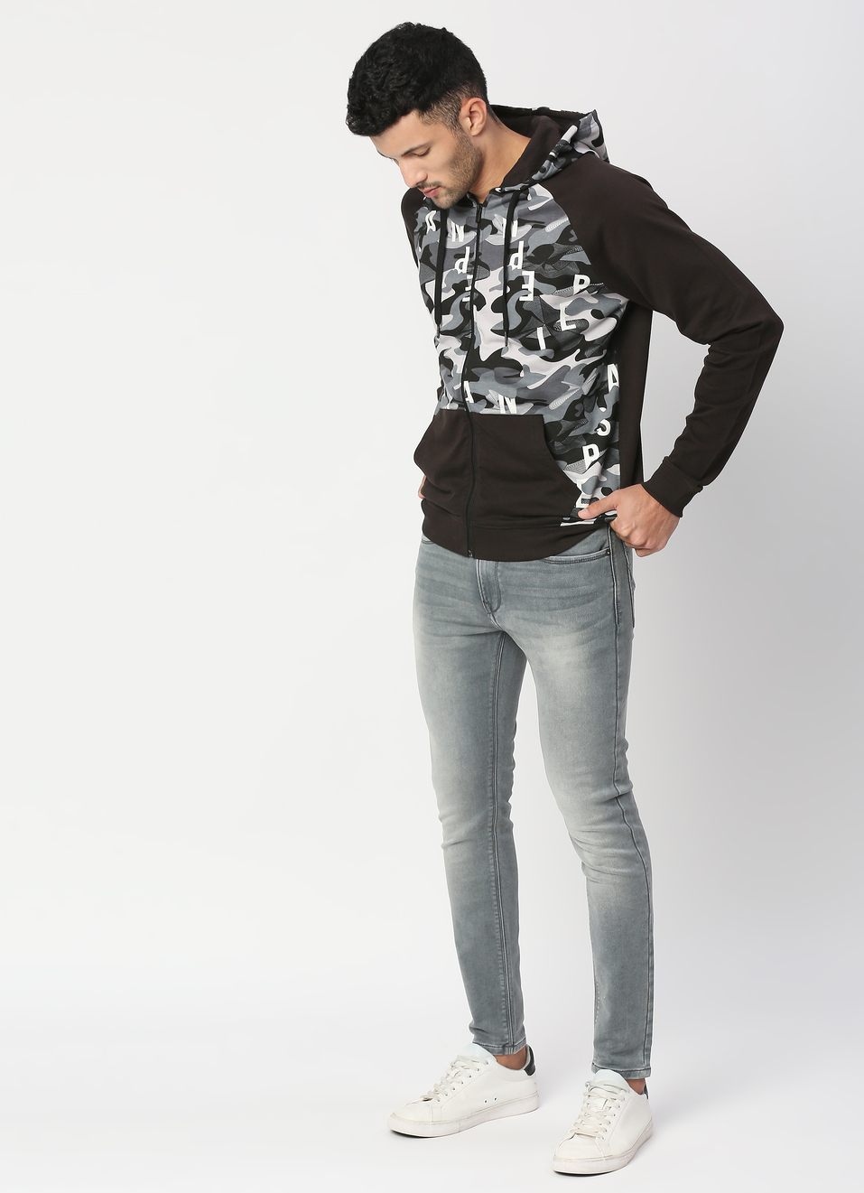 Joseph Graphic Printed Hooded Sweatshirt, , large image number 5