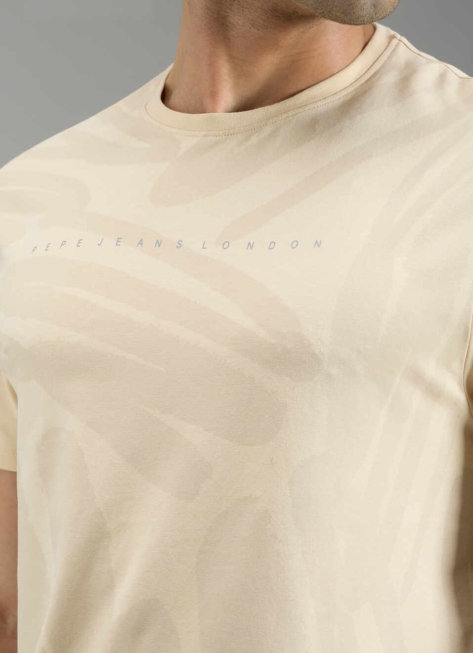 Men Beige Abstract Print Slim Fit T-shirt, , large image number 5