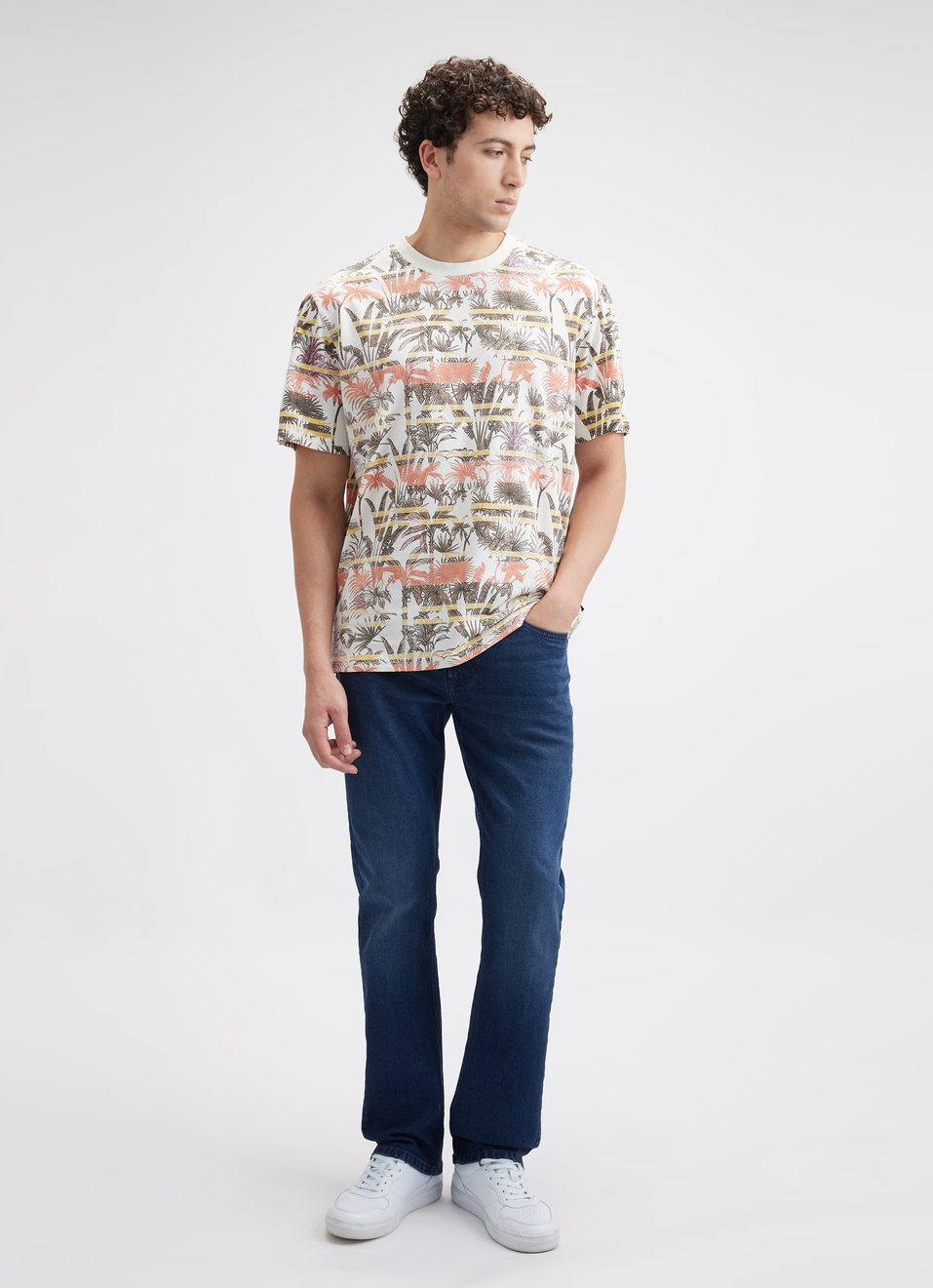 Men Off White Tropical Print Short Sleeve T-shirt, , large image number 5