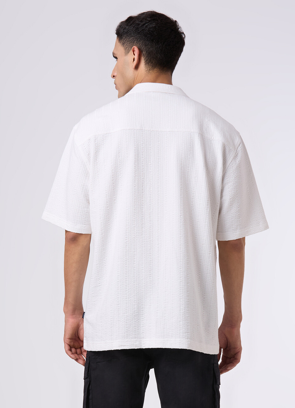 Men White Cuban Collar Short Sleeve Relaxed Fit Shirt, , large image number 2