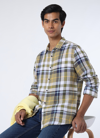 Men Olive Green Regular Fit Checked Casual Shirt