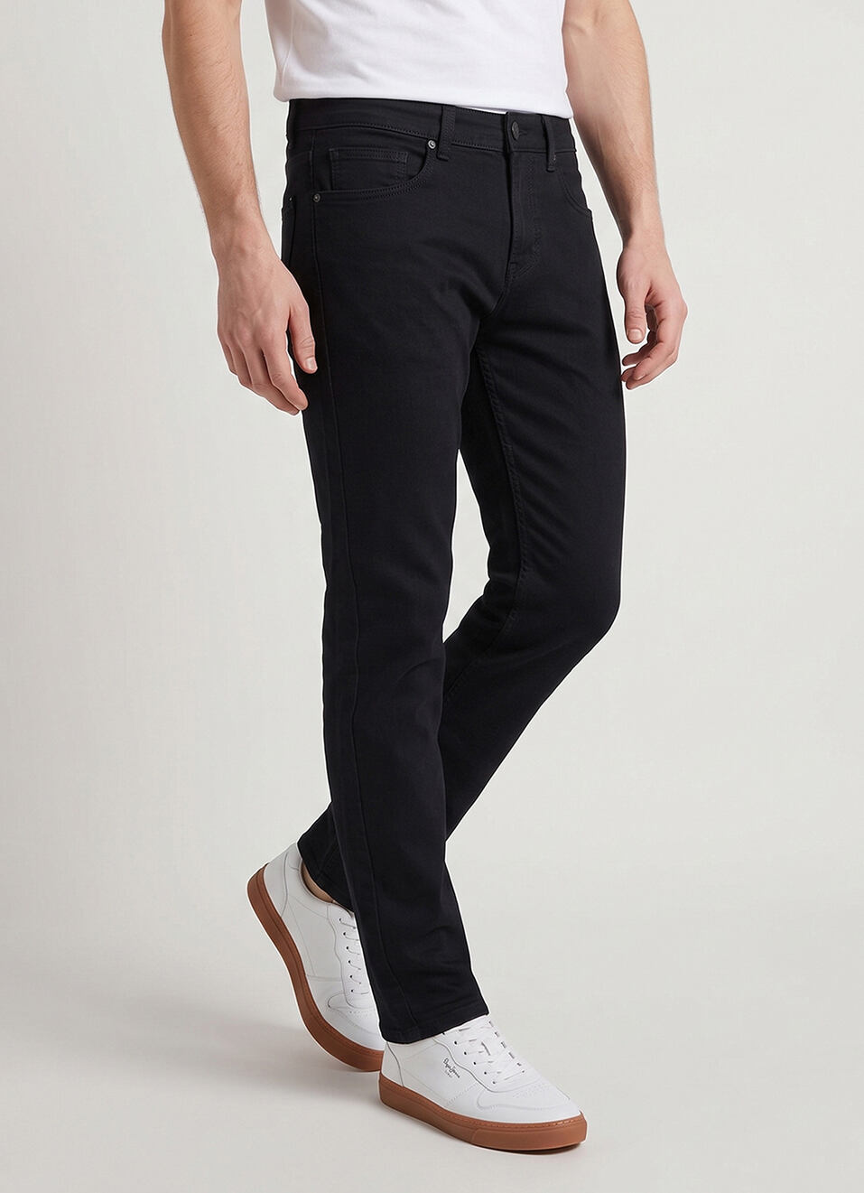 Men Black Slim Fit Mid Rise Jeans, , large image number 0