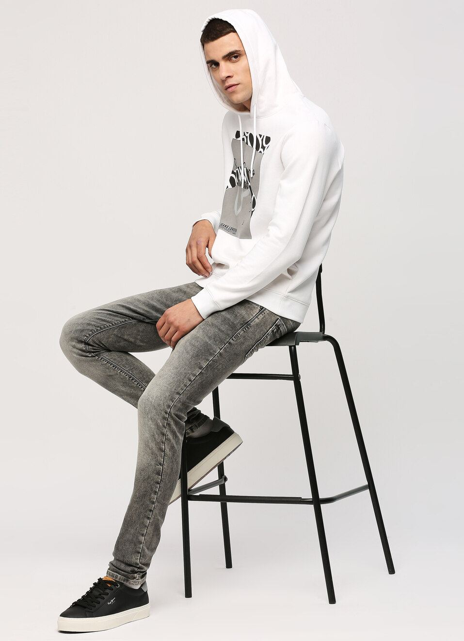 White Graphic Printed Hooded Sweatshirt, , large image number 6