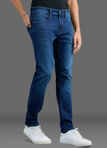 Men Blue Tapered Leg Mid Rise Stretchable Jeans