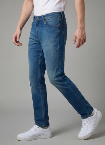 Men Green Mid Rise Slim Gymindigo Jogger Like Jeans
