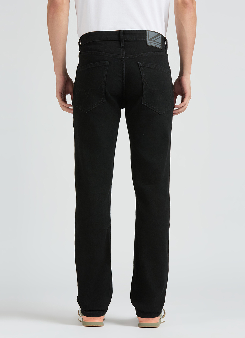 Men Black Mid Rise Straight Fit Jeans, , large image number 3