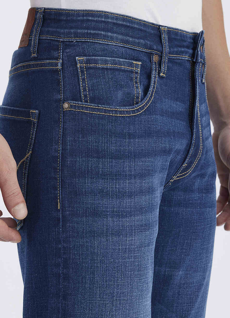 Men Blue Mid Rise Straight Jeans, , large image number 4