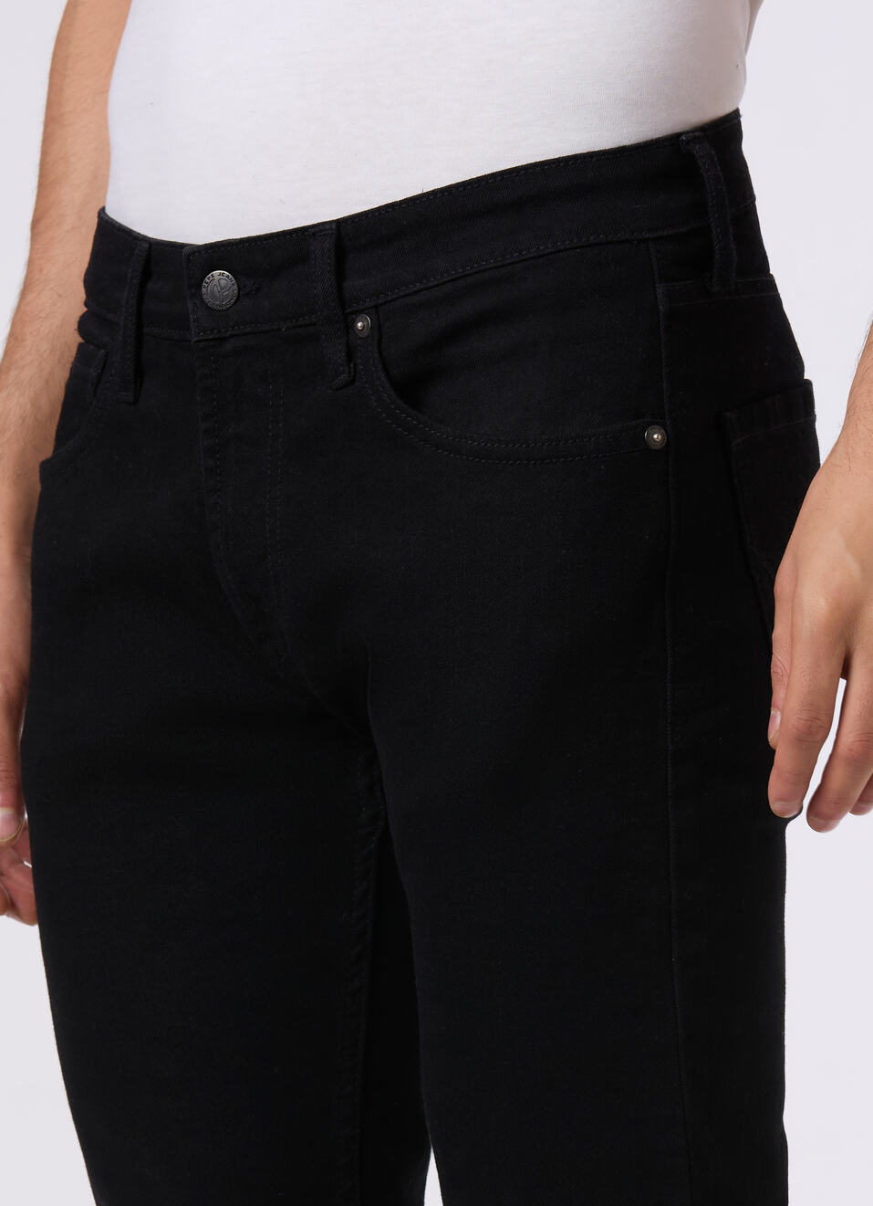 Men Black Mid Rise Slim Fit Stretchable Jeans, , large image number 4