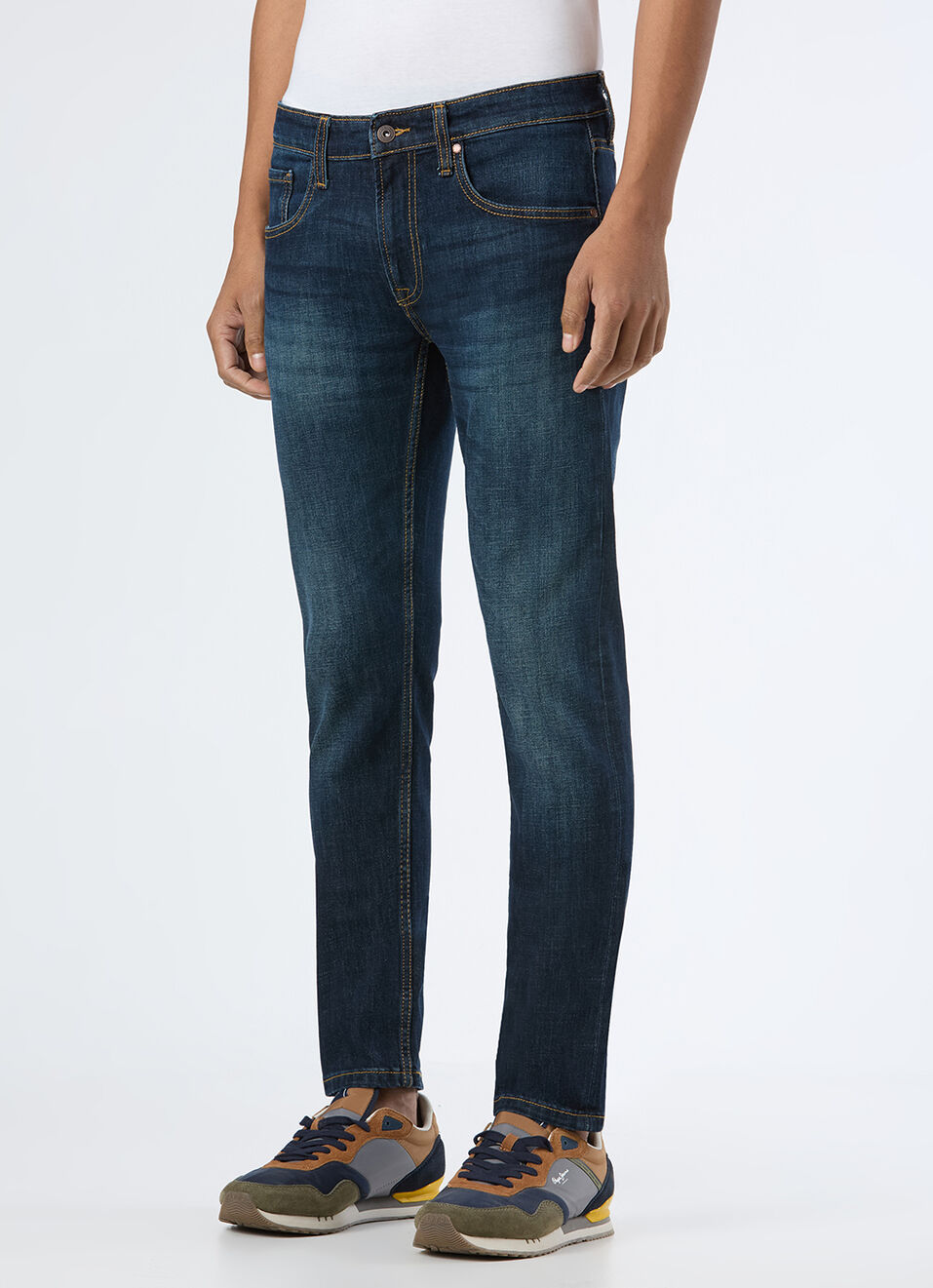 Men Dark Blue Faded Low Rise Slim Fit Stretchable Jeans, , large image number 5
