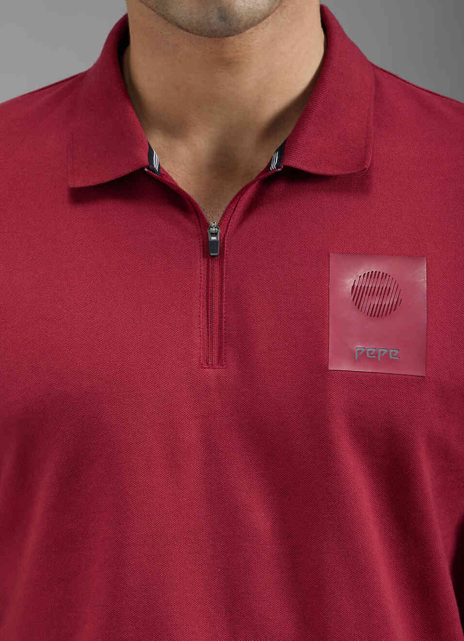Men Red Solid Half Zip Short Sleeve Polo, , large image number 5