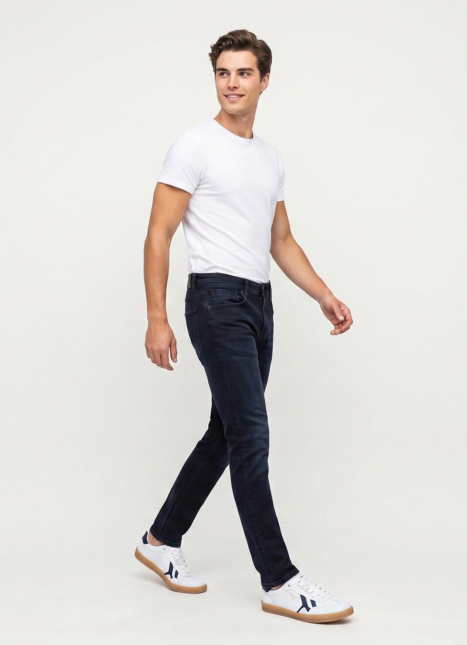 Men Black Slim Stretchable Jeans, , large image number 7