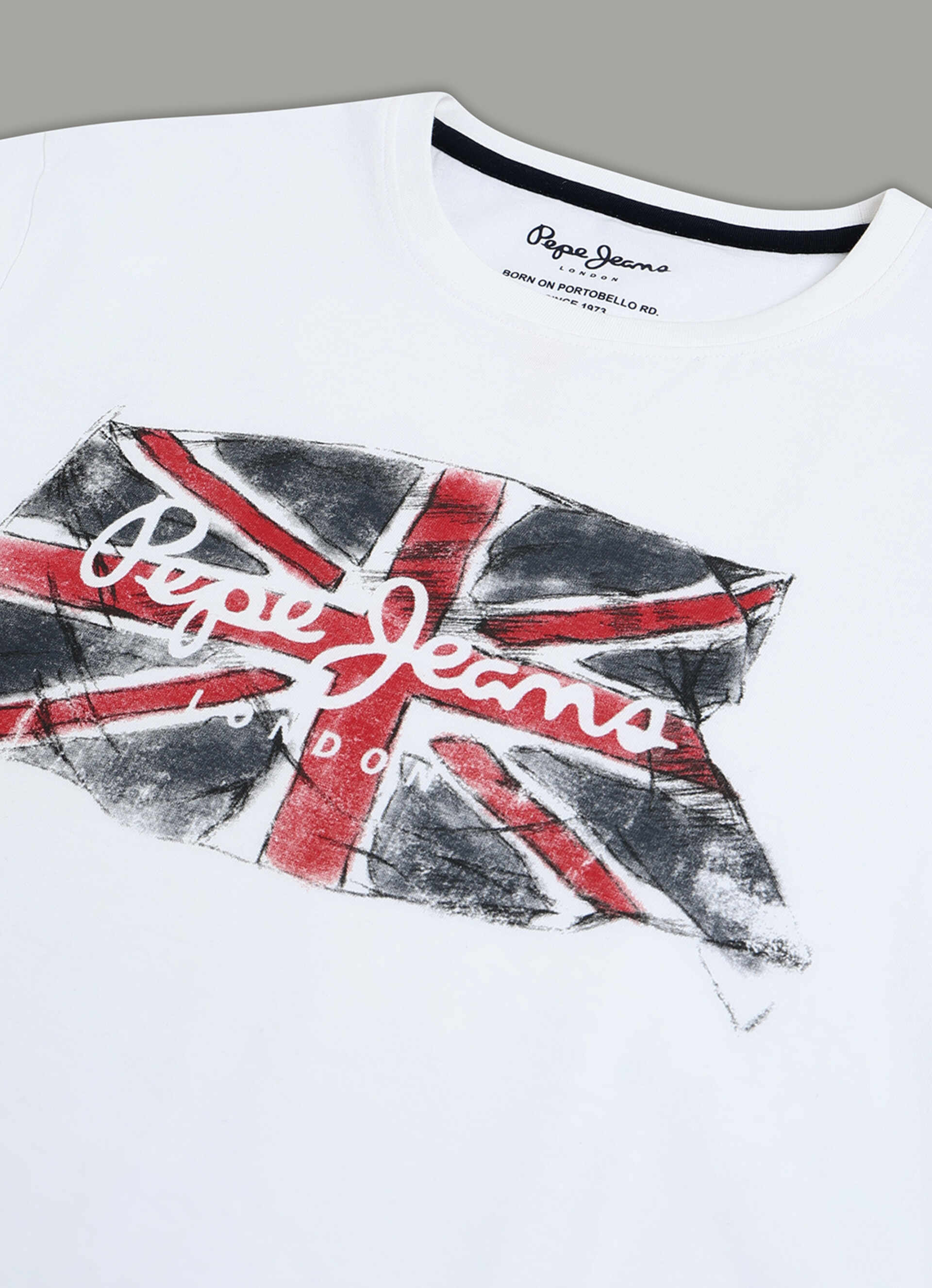 Men White Graphic Slim Fit T-shirt, , large image number 9