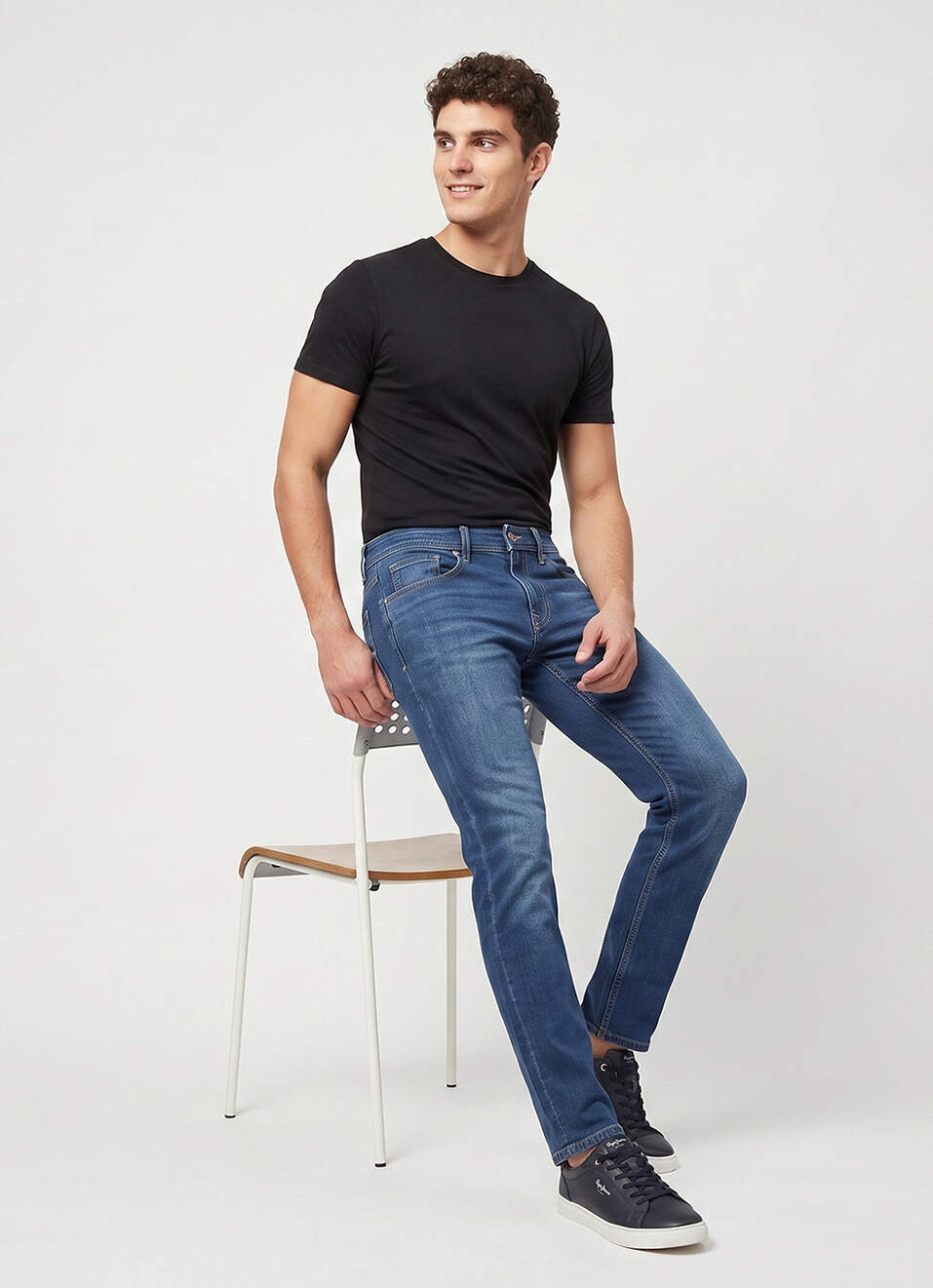 Men Blue Tapered Fit Low Rise Stretchable Jeans, , large image number 1