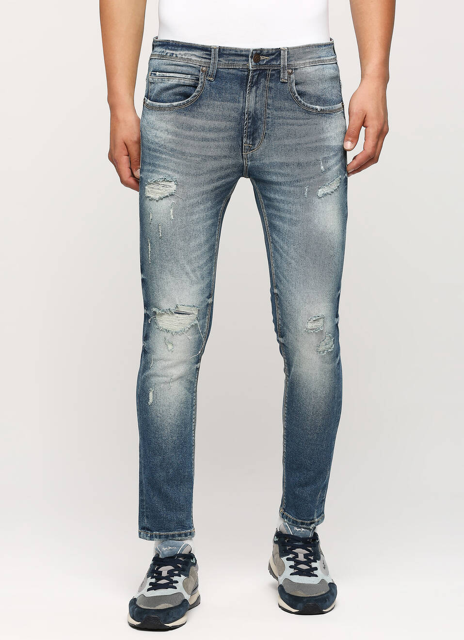 Chinox Distressed Light Blue Mid Rise Ankle Jeans, , large image number 1