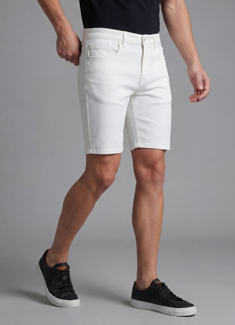 Men White Mid Rise Regular Shorts, , large image number 0