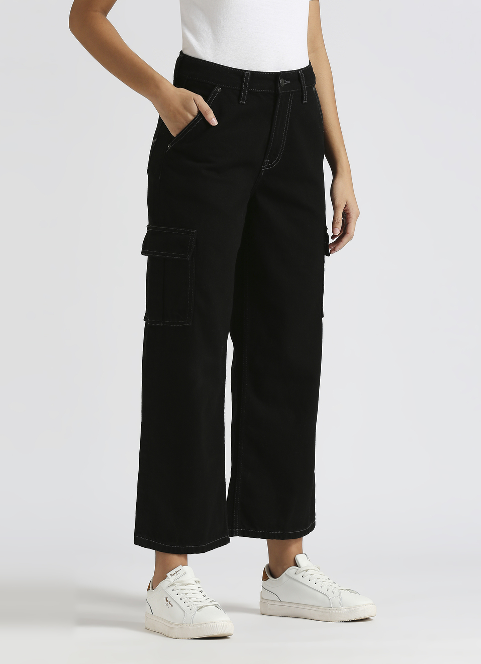 Cargo Straight High Rise Black Jeans, , large image number 3