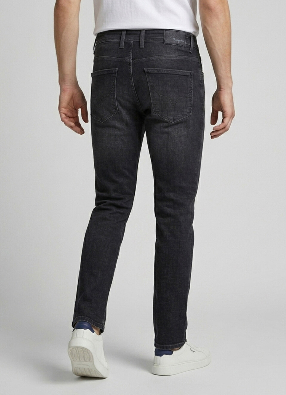 Men Black Straight Fit Mid Rise Stretchable Jeans, , large image number 3