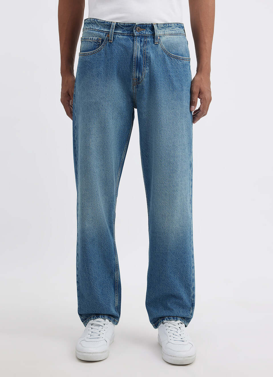 Men Blue Relaxed Barrel Fit Mid Rise Jeans , , large image number 6