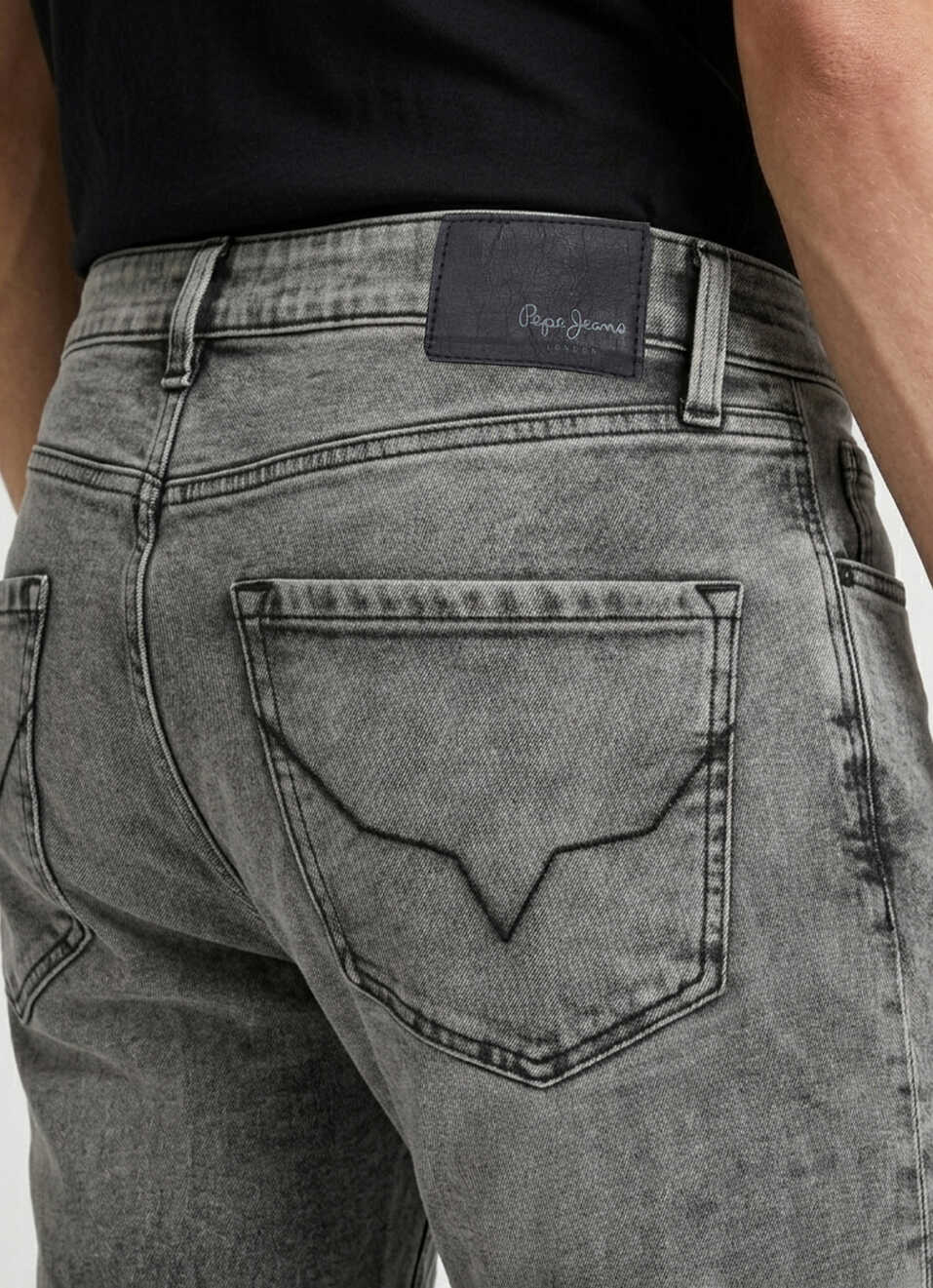 Men Grey Relaxed Fit Mid Rise Stretchable Jeans, , large image number 5