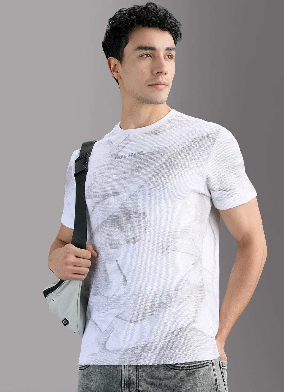 Men White Printed Slim Fit T-shirt, , large image number 0