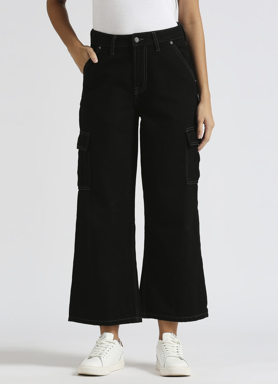 Cargo Straight High Rise Black Jeans, , large image number 1
