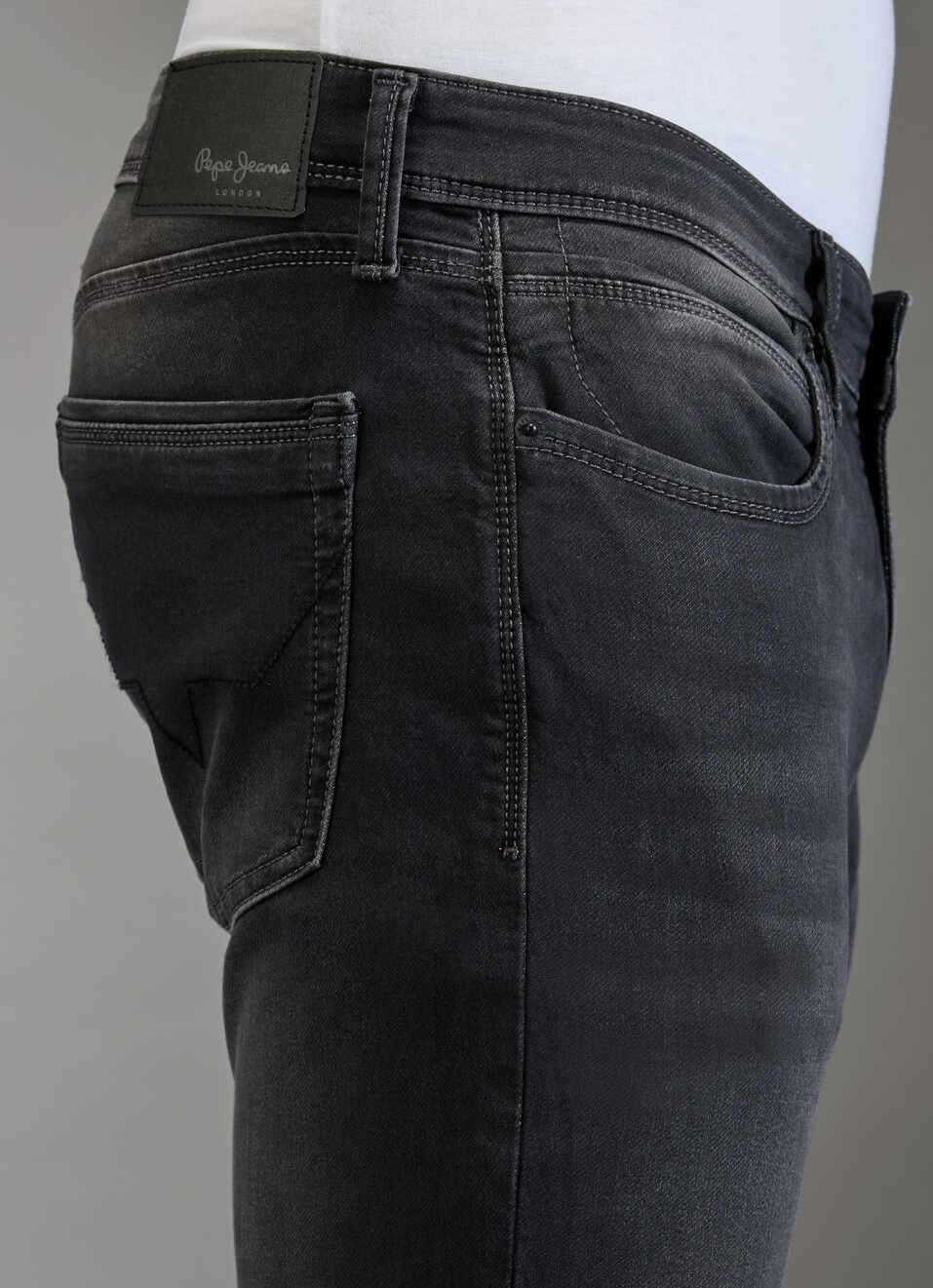 Men Black Skinny Fit Mid Rise Stretchable Jeans, , large image number 4