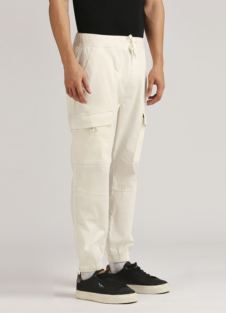 Off White Solid Patch Pockets Joggers, , large image number 6